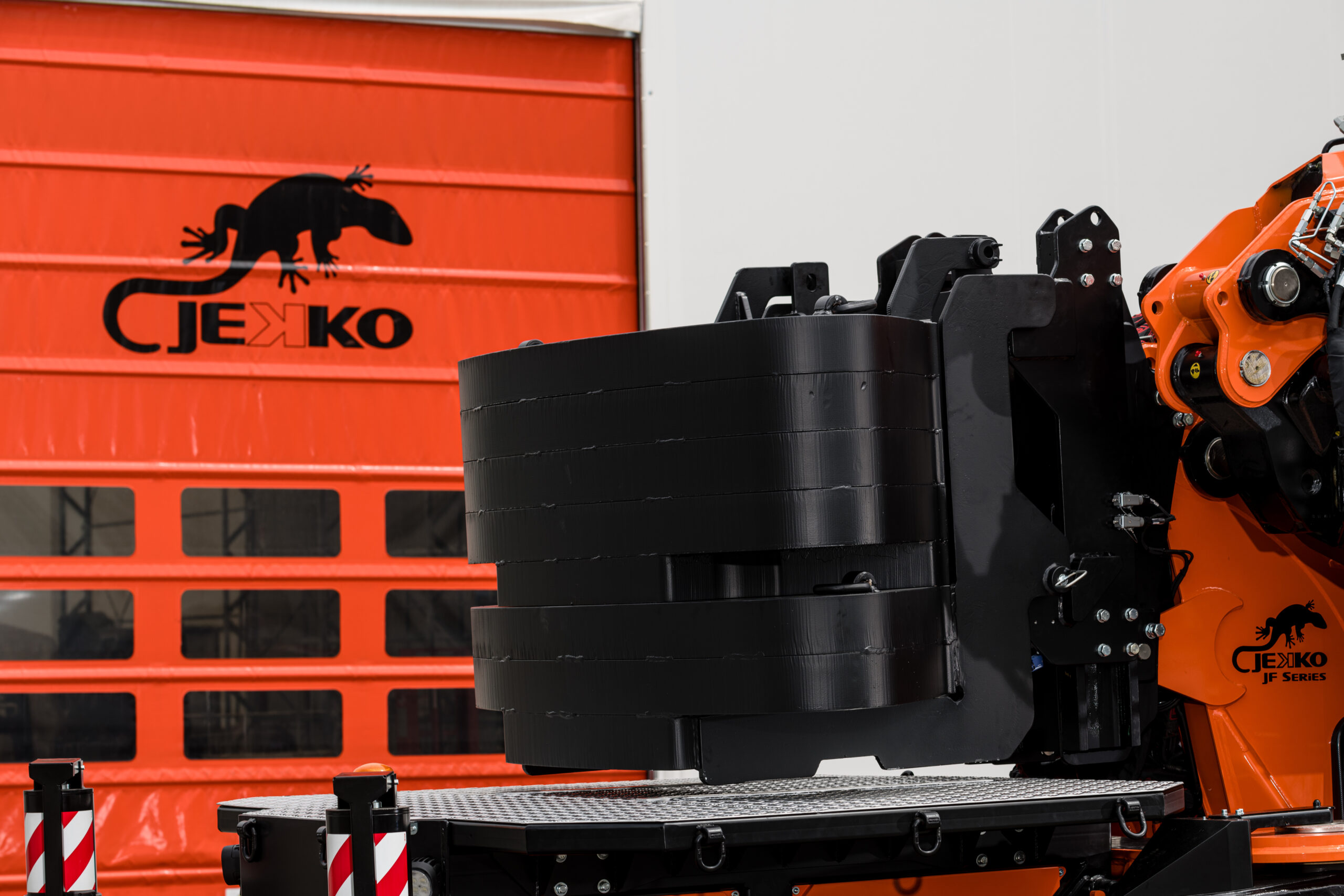 Przeciwwaga samowyjmowana