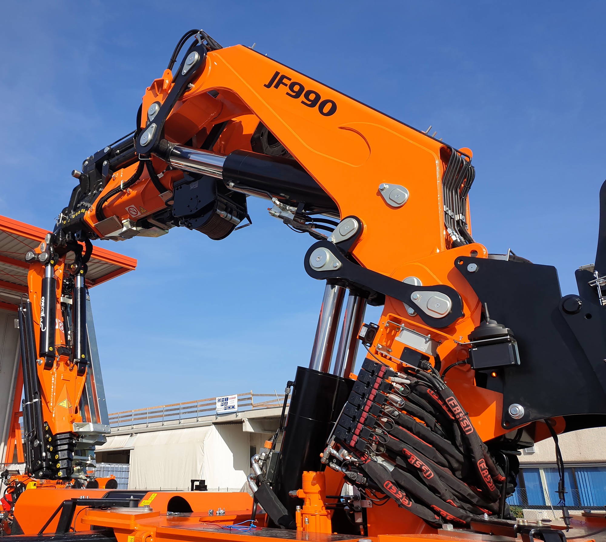 3 przeguby wysięgnika