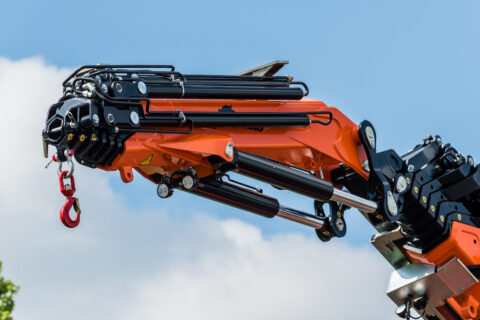 Hydrauliczny wysięgnik